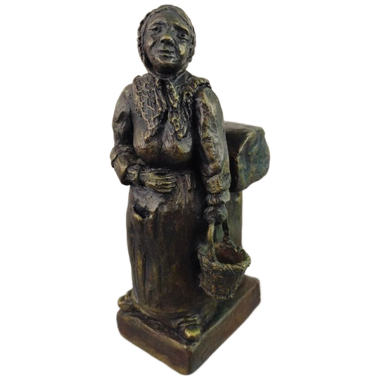 Walter Lootens - Beeld Oud Vrouwtje 1