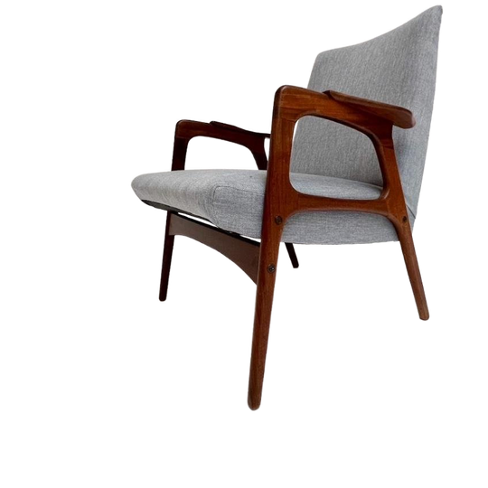 Charmante Fauteuil Damesmodel Van Yngve Ekström Voor Pastoe 1