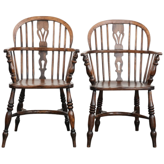 Engelse Antieke Set Van 2 Windsor Stoelen Met Karakter Een Prachtige Kleurstelling 1