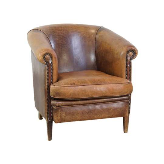 Karaktervolle Schapenleren Clubfauteuil Met Een Luxe, Rustieke Uitstraling 1