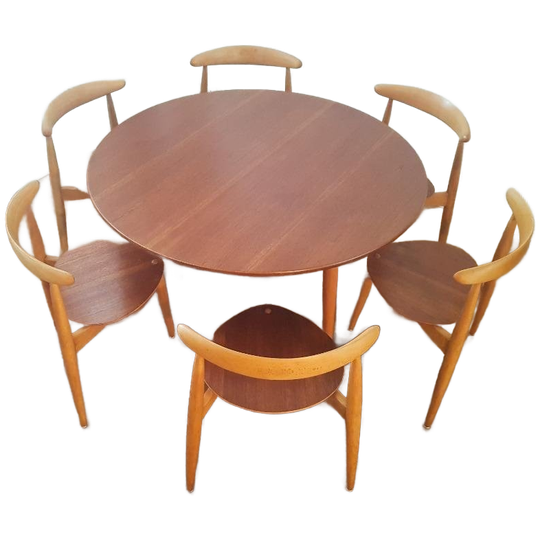 Eetkamer Set Van Hans J. Wegner Voor Fritz Hansen 1