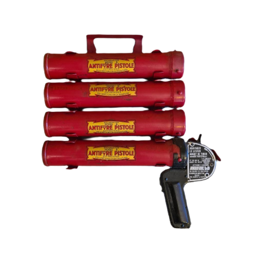 Engelse Brandbluspistool Met Patronen, Circa 1930/40 1
