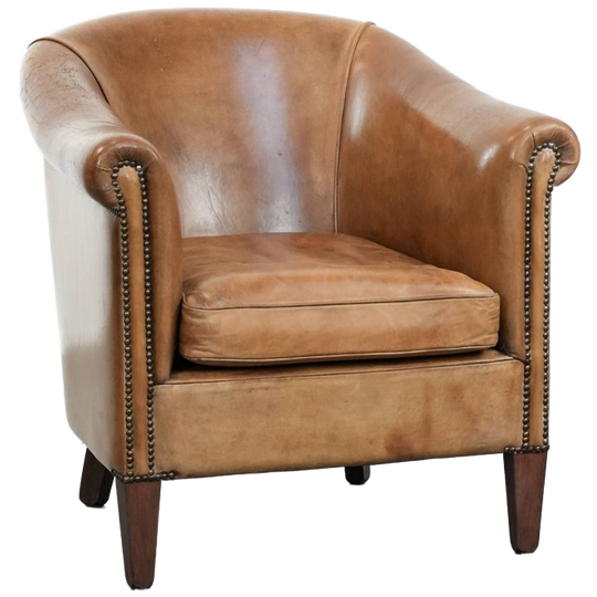 Karaktervolle Clubfauteuil Gemaakt Van Schapenleer Met Prachtige Lichte Cognac Kleuren 1