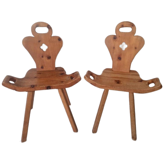 2 Brutalist Spaanse Lage Stoelen Grenen Vintage. 1