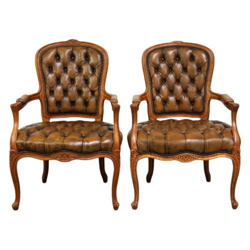 Set Van 2 Sierlijke Rundleren Barokke Chesterfield Fauteuils/ Armchairs Met Queen Ann Pootjes