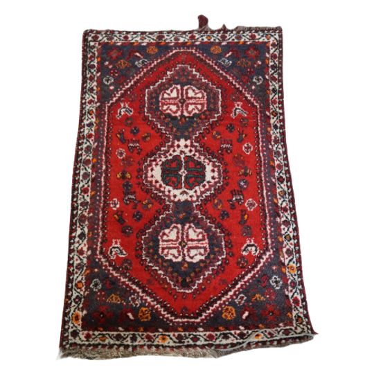 Gaaf Vintage Oosters Vloerkleed Met Onder Andere Een Mooie Fel Rode Kleur 114x69cm 1