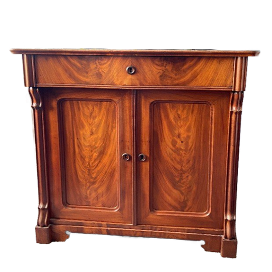 (Noten) Houten Kastje 1