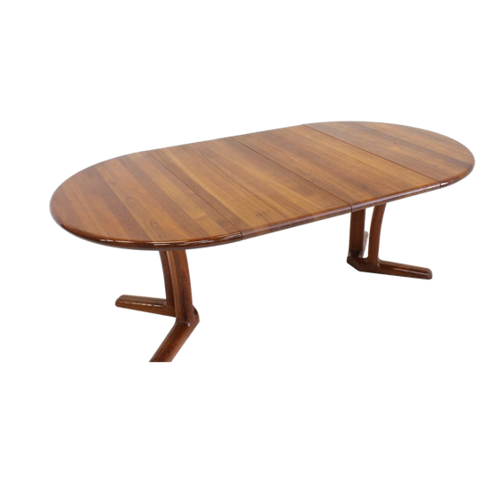 Vintage dyrlund Danish Round Extendable Dining Table Solid Teak 1