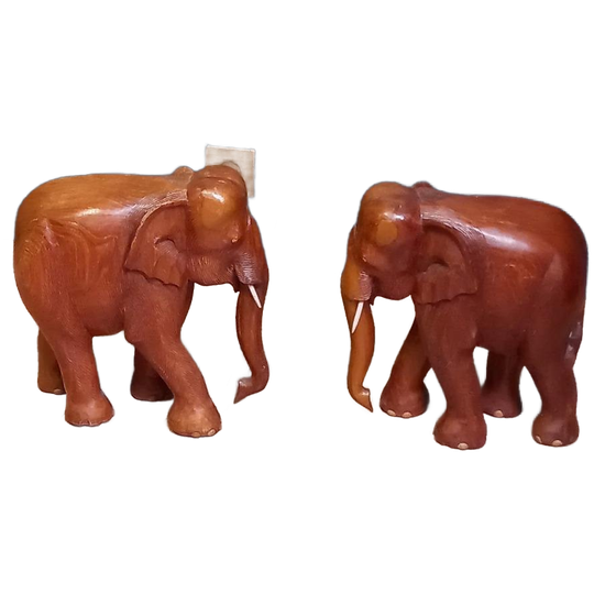 2x Antieke Houten Olifant P/st. 1
