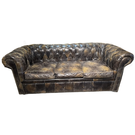 Gave Chesterfield 3 Zits Bank Met Een Gave Geleefde Uitstraling Zwart 1