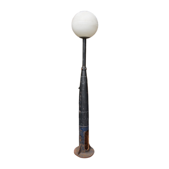 Art Deco Gietijzeren Tuin- Straatlantaarn Met Bol 1