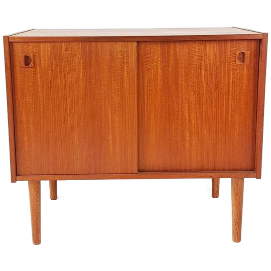 Vintage Deens Dressoirtjes | Kastje | Wastafelmeub Teak 1