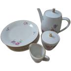 Thee Of Koffiepot, Melk En Suiker En Vijf Ontbijtbordjes thumbnail 1
