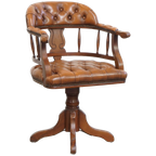 Klassieke Rundleren En Houten Chesterfield Bureaustoel In Engelse Stijl, Afgewerkt Met Siernagels thumbnail 1