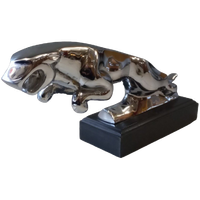 Jaguar Mascotte In Verchroomd Brons.