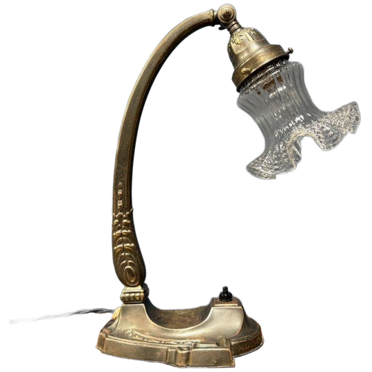 Franse Art Nouveau Tafellamp Met Transparante Glazen Kap 1