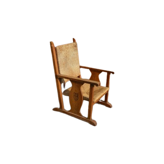 Armstoel Hout Met Biezen Matten En Houtsnijwerk 1