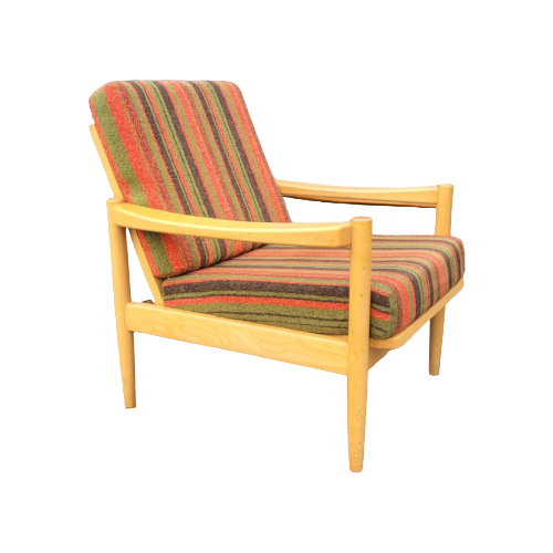 Vintage Easy Chair 1 / 2