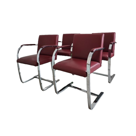 Ludwig Mies Van Der Rohe Voor Knoll 1