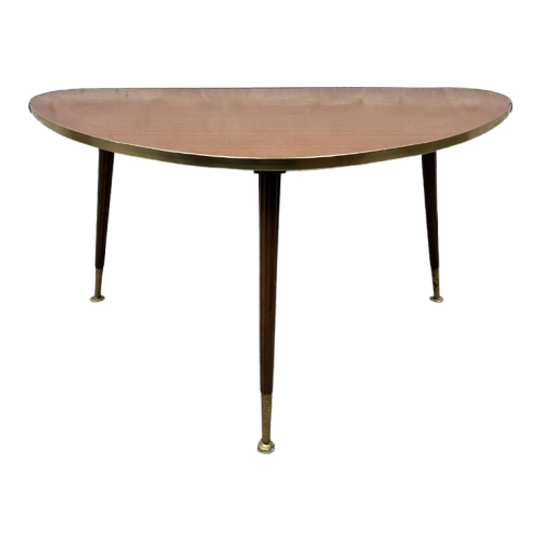 Vintage Bijzet- Of Salontafel In Driehoekvorm Met Ronde Hoek 1