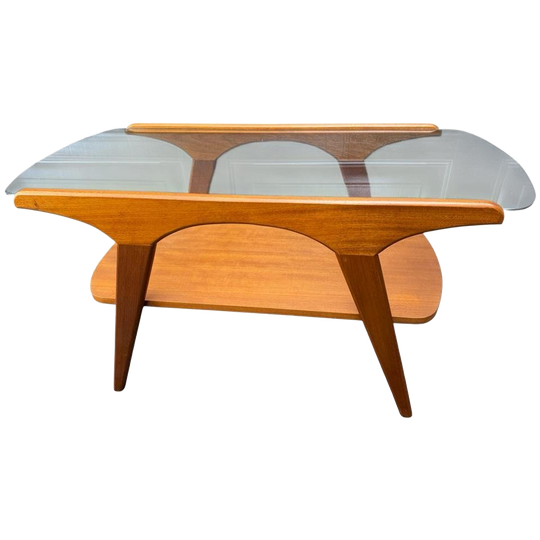 Scandinavische Salontafel Met Glazen Blad 1