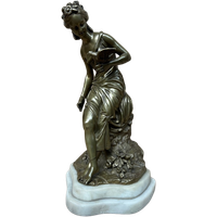 Antiek Bronzen Beeldje "Meisje Met Een Vogel".