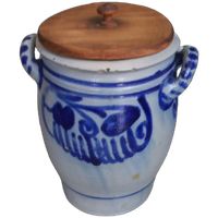 Keulse Pot Met Houten Deksel.