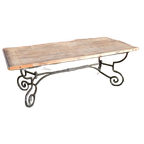 Brutalist Eettafel, Industrieel Steenschotten Blad En Metalen Onderstel thumbnail 1