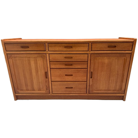 Mid Century Deens Teak Dressoir Credenza By dyrlund 1