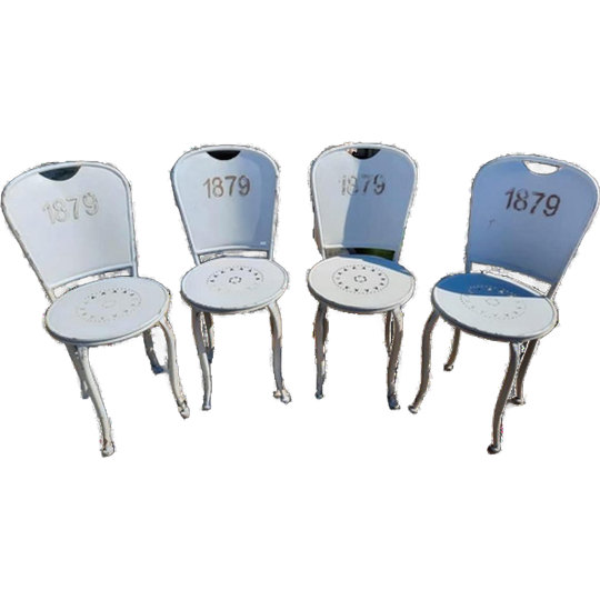 4 Metalen Stoelen Voor Zowel Binnen Als Buiten. 1