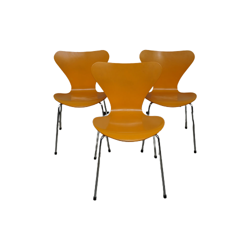 Set Of 3 Yellow Chairs Series 7 By Arne Jacobsen Edited By Fritz Hansen, 1980S