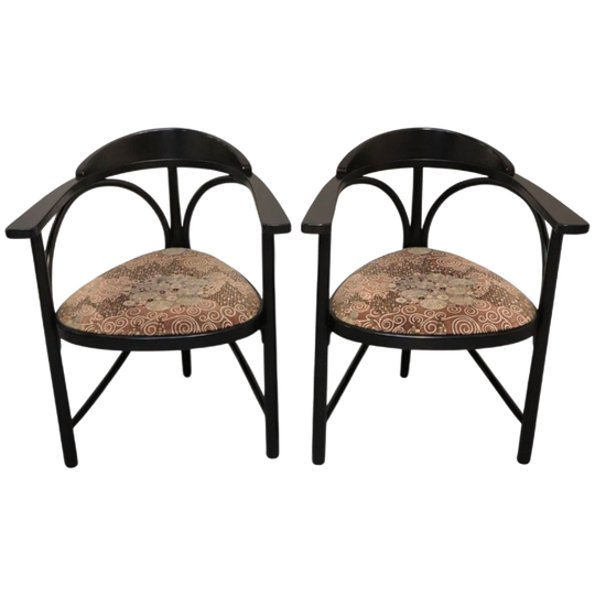 2 X Thonet Triangle Chair By Michael Thonet 1