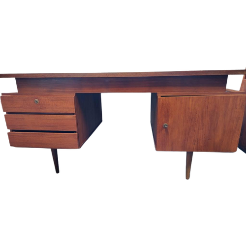 Vintage Bureau