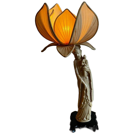 Quanyin Chinese Lamp Met Lotus Kap Vintage 1