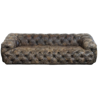 Stoere, Unieke En Moderne Rundleren Chesterfield Bank Met Een Bijzondere Kleurstelling