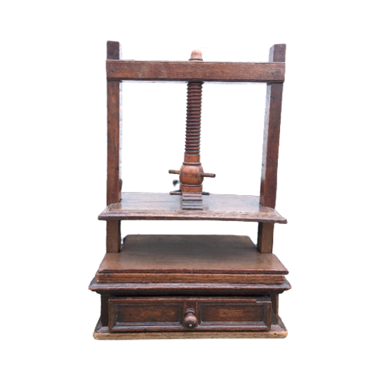 Stoere Antiek Eiken Linnenpers - Reliving 1