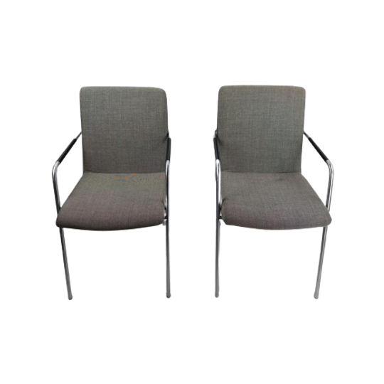 2X Stoelen: Gelderland / Design Paul Young / Zoom 925 1