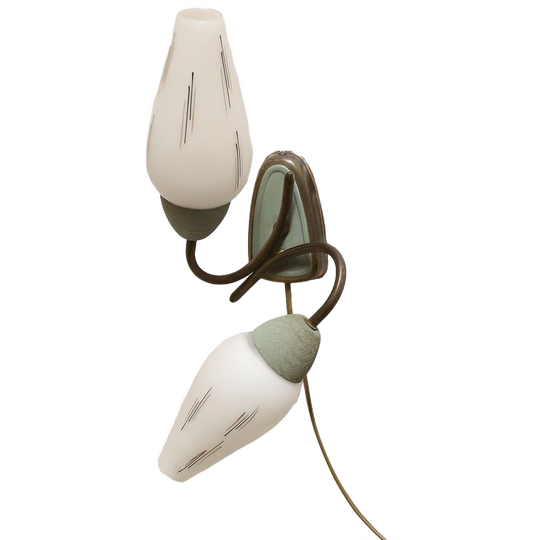 Vintage Dubbele Wandlamp Met Opaline Glas Kappen, Jaren '50 1