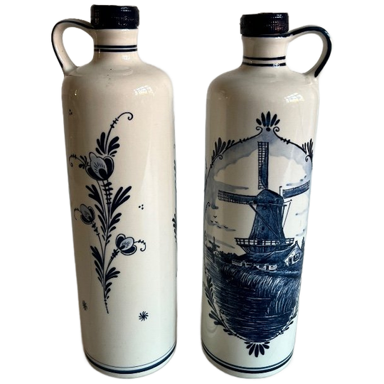 Set Van Twee Delfs Blauwe Kruiken Van Bols 1
