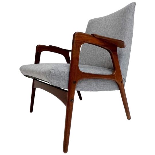 Charmante Fauteuil Damesmodel Van Yngve Ekström Voor Pastoe 1