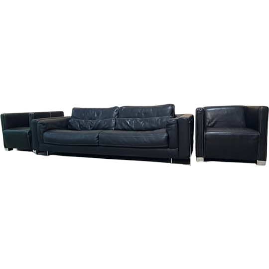 Violino Design Bank Met Twee Fauteuils 1