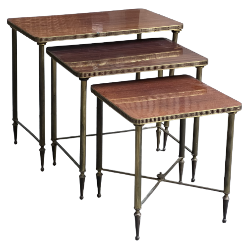 Klassiek Bruin Tafel Nesttafels