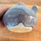 Keramische Kleine Theepot, Vintage Studio Keramiek In Blauw En Beige thumbnail 9