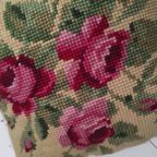 Vintage Geborduurd Kussen Beige Roze Rood Bloemen thumbnail 3