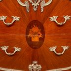 Ladekast In Lodewijk Xv-stijl. Marqueterie, Decoratie Van Verguld Brons. thumbnail 2