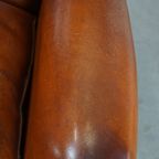 Comfortabele Schapenleren Oorfauteuil Met Een Warme Kleurstelling En Een Mooi Patina thumbnail 9