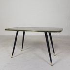 Vintage Salontafel Met Glazen Blad En Schuine Poten, Jaren 50 thumbnail 5