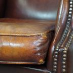 Comfortabele, Elegante, Statige Oorfauteuil Gemaakt Van Schapenleer In Een Mooie Warme Kleur thumbnail 10