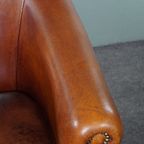 Schapenleren Clubfauteuil Met Een Prachtige Cognac Kleur thumbnail 10