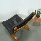 Zwart Leren Fauteuil Met Houten Onderstel, Vintage Stoel thumbnail 11